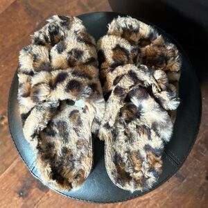 Cheetah Print Fuzzy Slippers